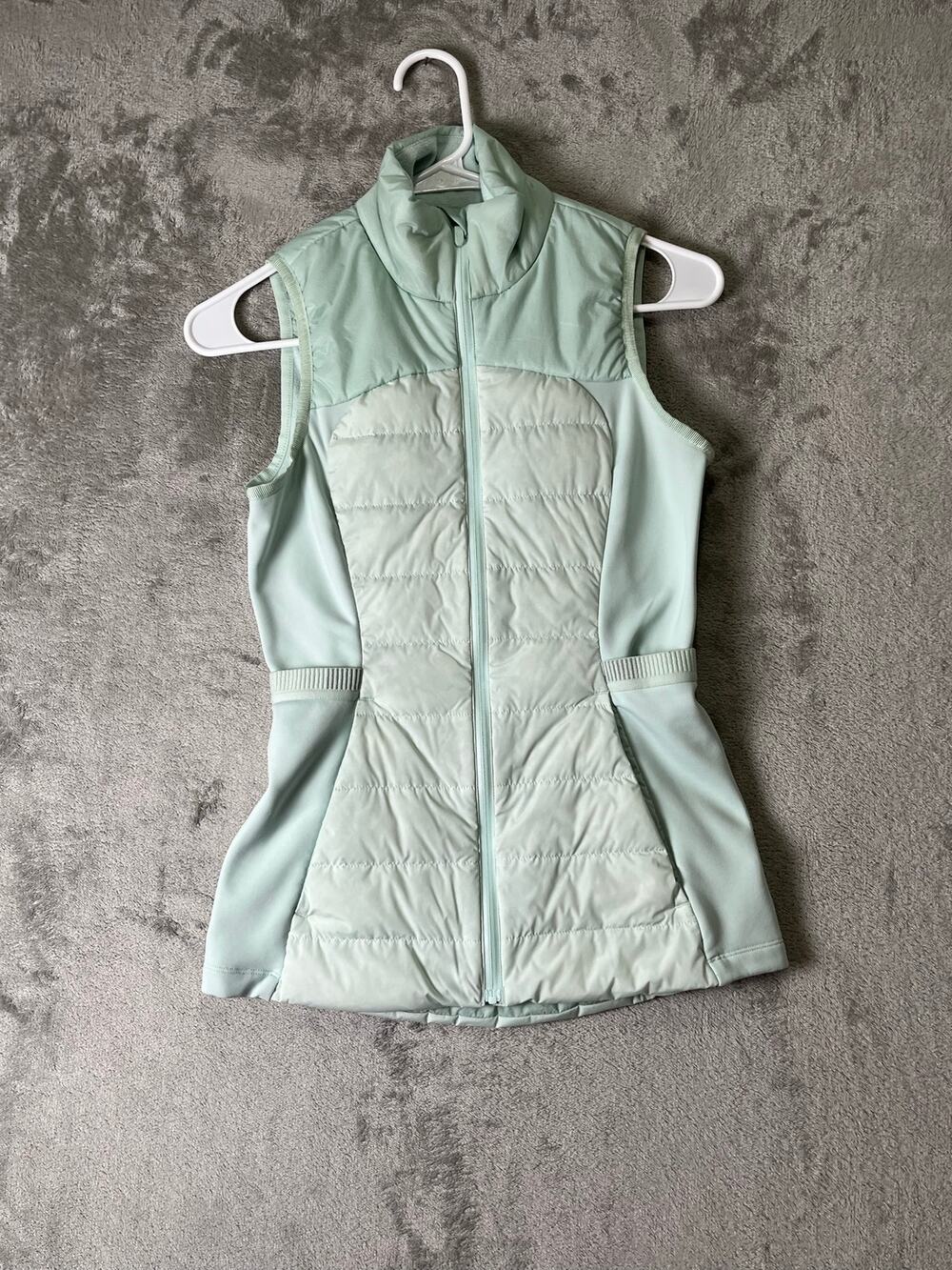 Lululemon Down For It All Running Vest Delicate Mint 4-Way Stretch Quilted 2
